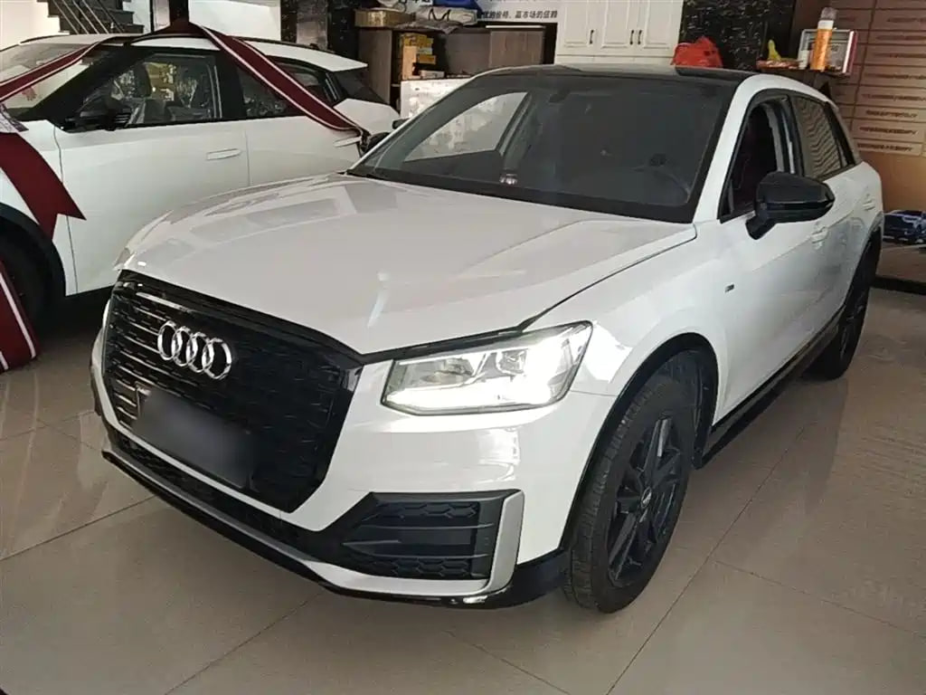 Audi Q2L