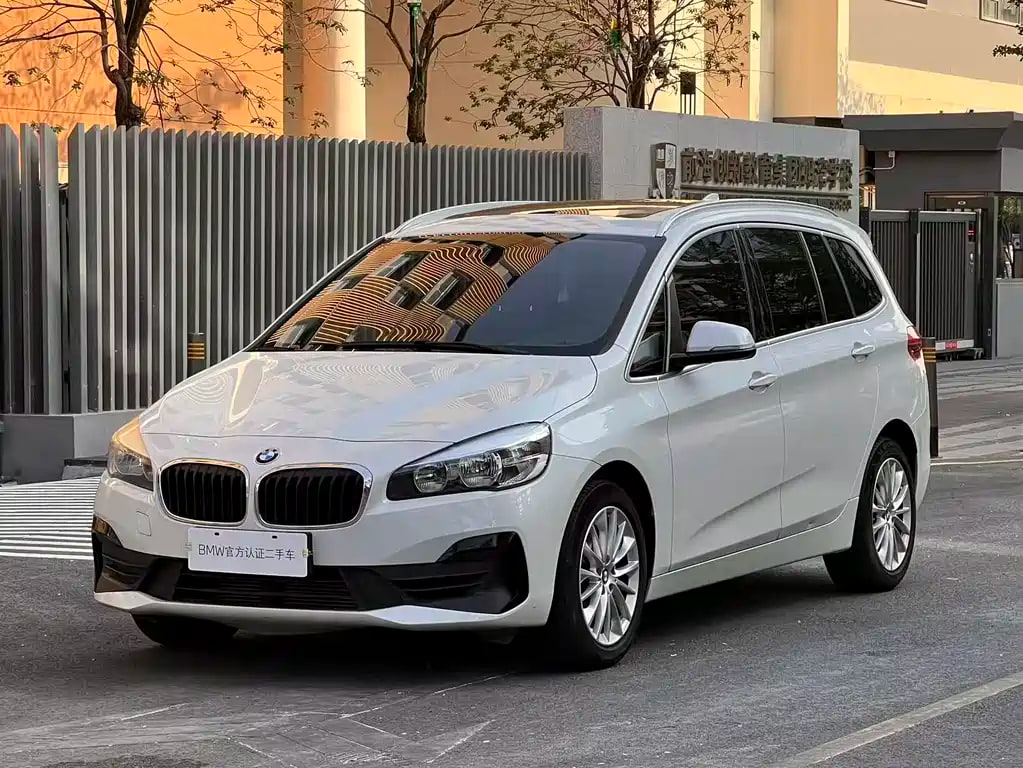 BMW 2 Xi Duo Gong Neng Lv Xing Che