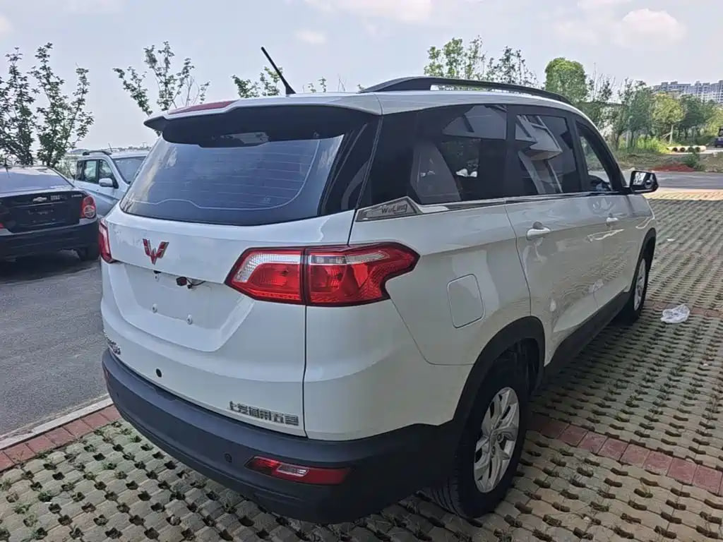 Wuling Hongguang S3 — фото 2