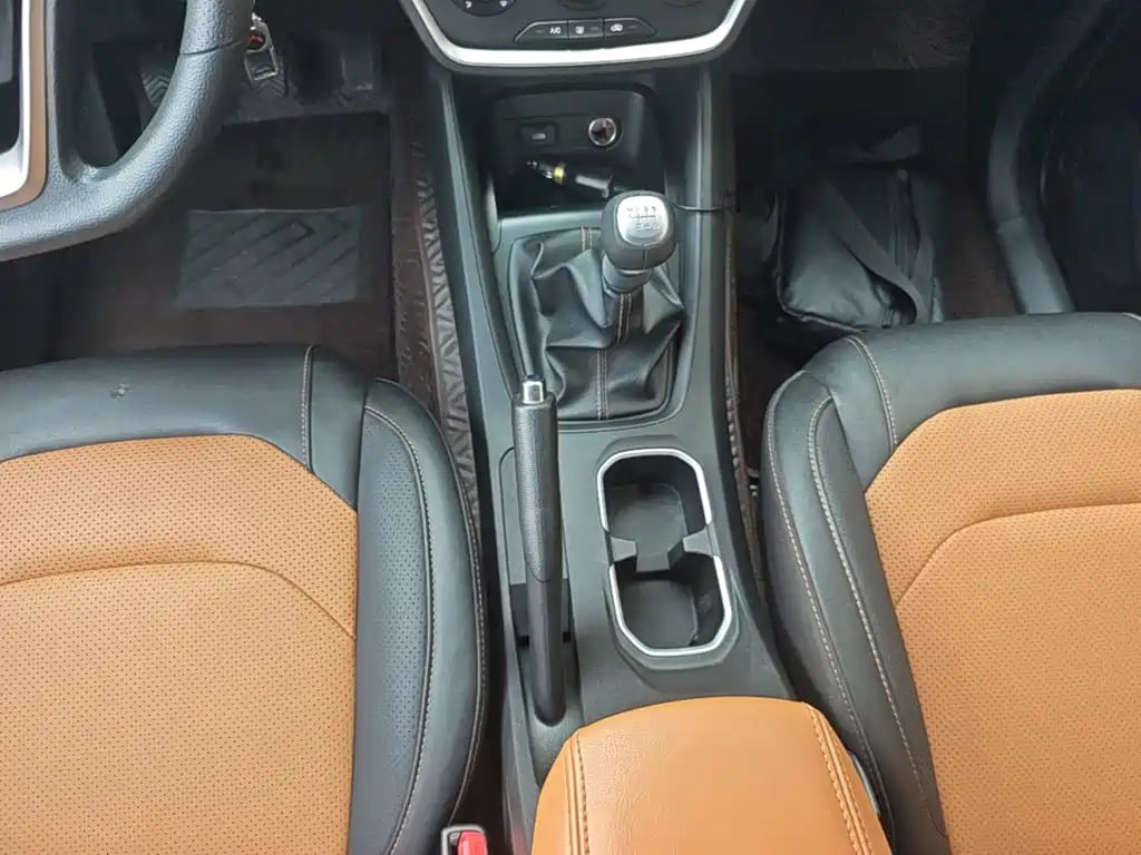 Wuling Hongguang S3 — фото 10