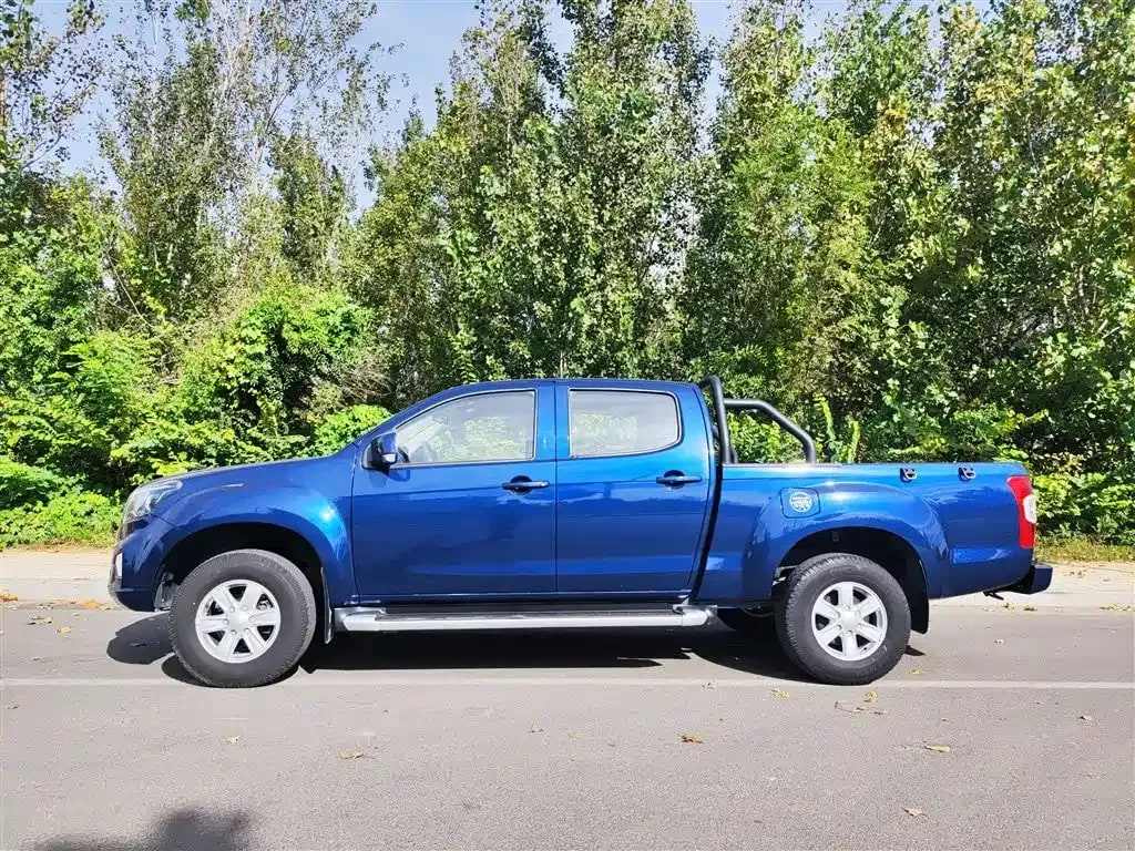 Isuzu RE-MAX Rui Mai — фото 13