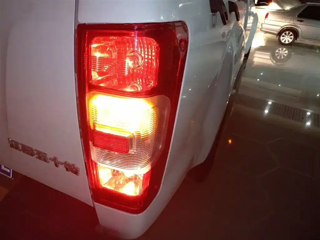 Isuzu RE-MAX Rui Mai — фото 10