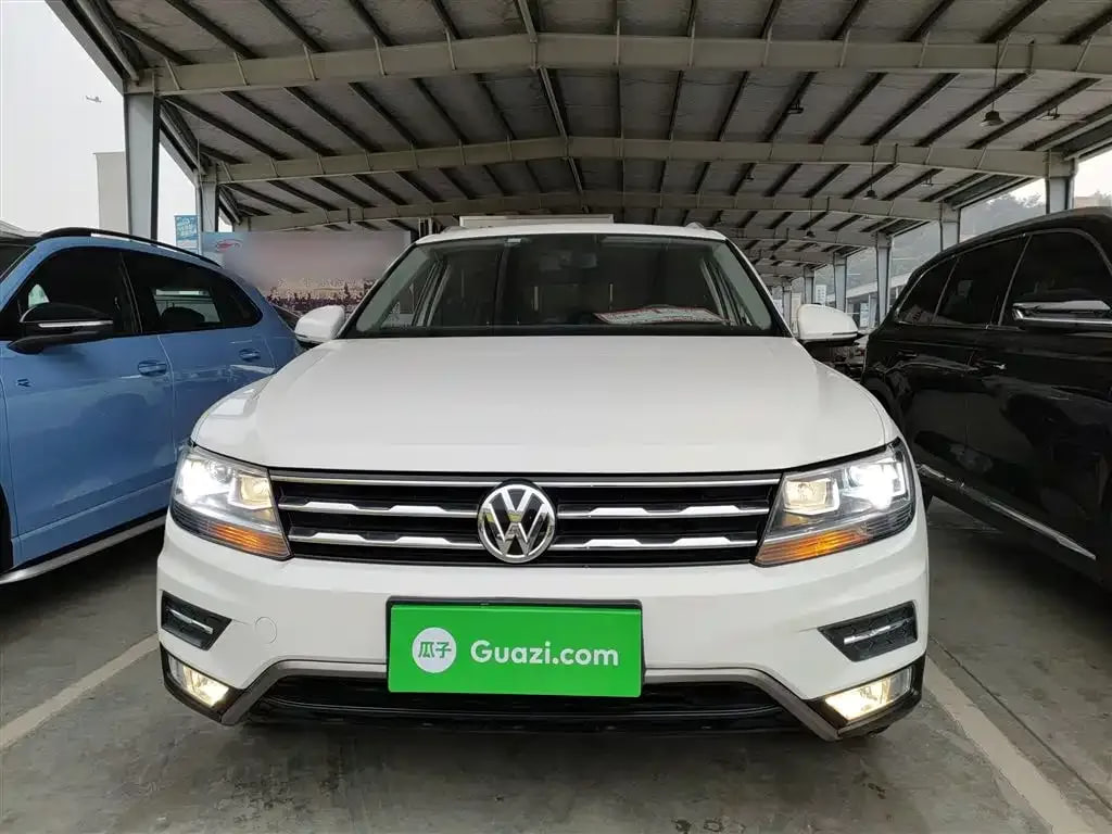 Volkswagen Tiguan L — фото 8