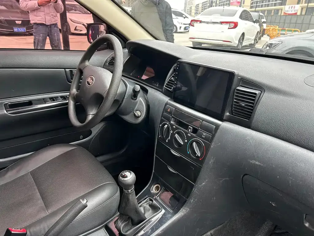 BYD F3 — фото 12