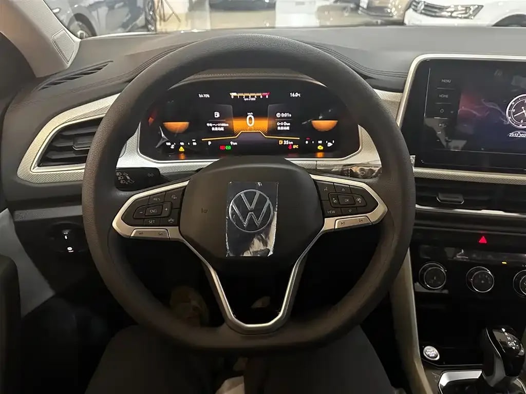 Volkswagen T-ROC Tan Ge — фото 11