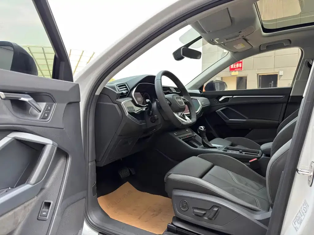 Audi Q3 Sportback — фото 12