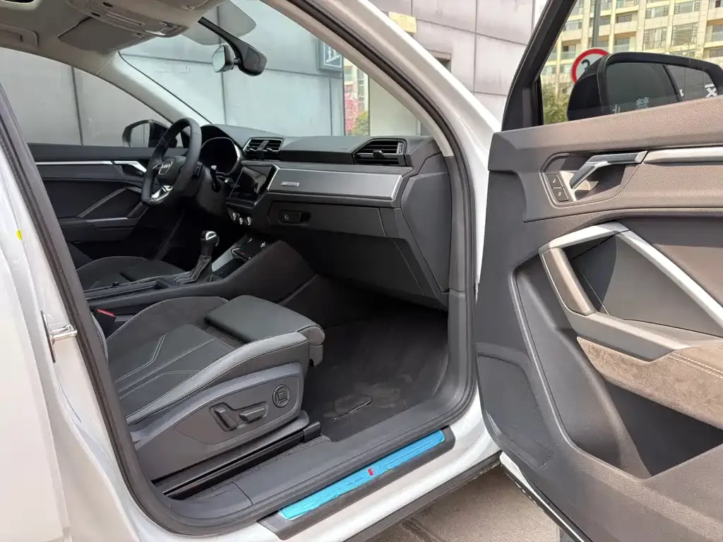 Audi Q3 Sportback — фото 13