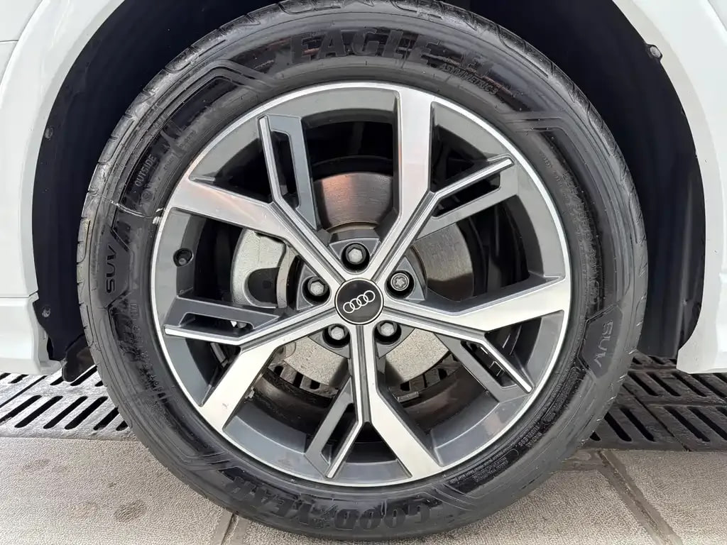Audi Q3 Sportback — фото 14