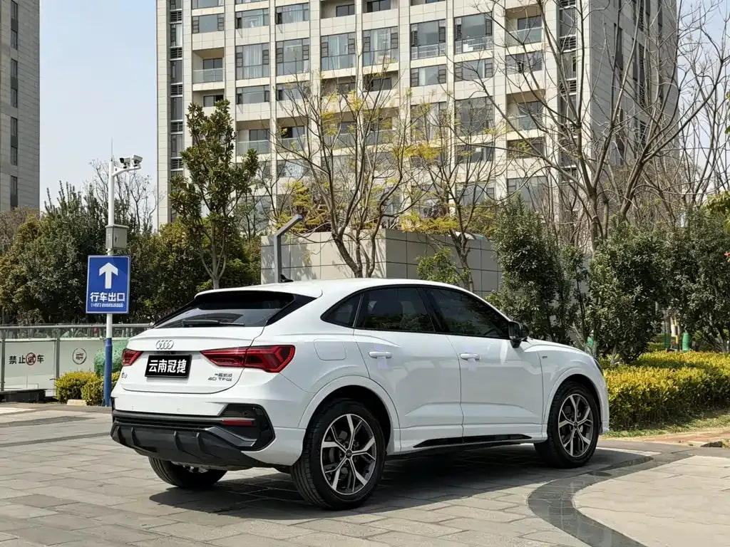Audi Q3 Sportback — фото 15