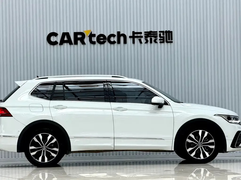 Volkswagen Tiguan L — фото 15
