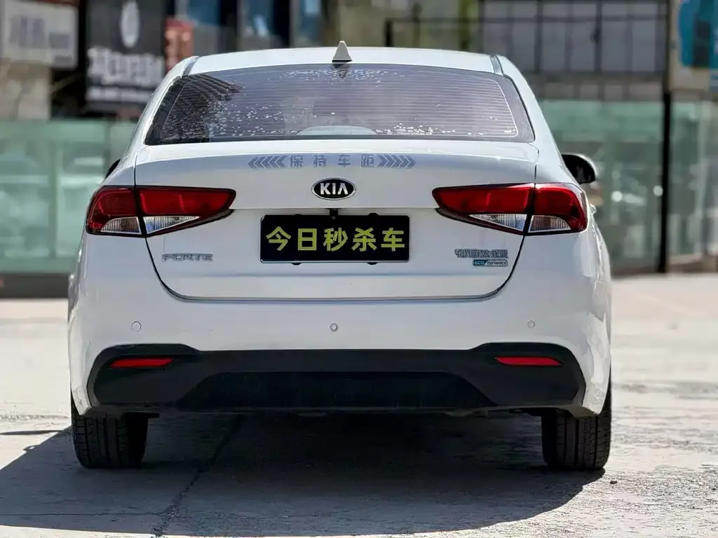 Kia Forte — фото 11