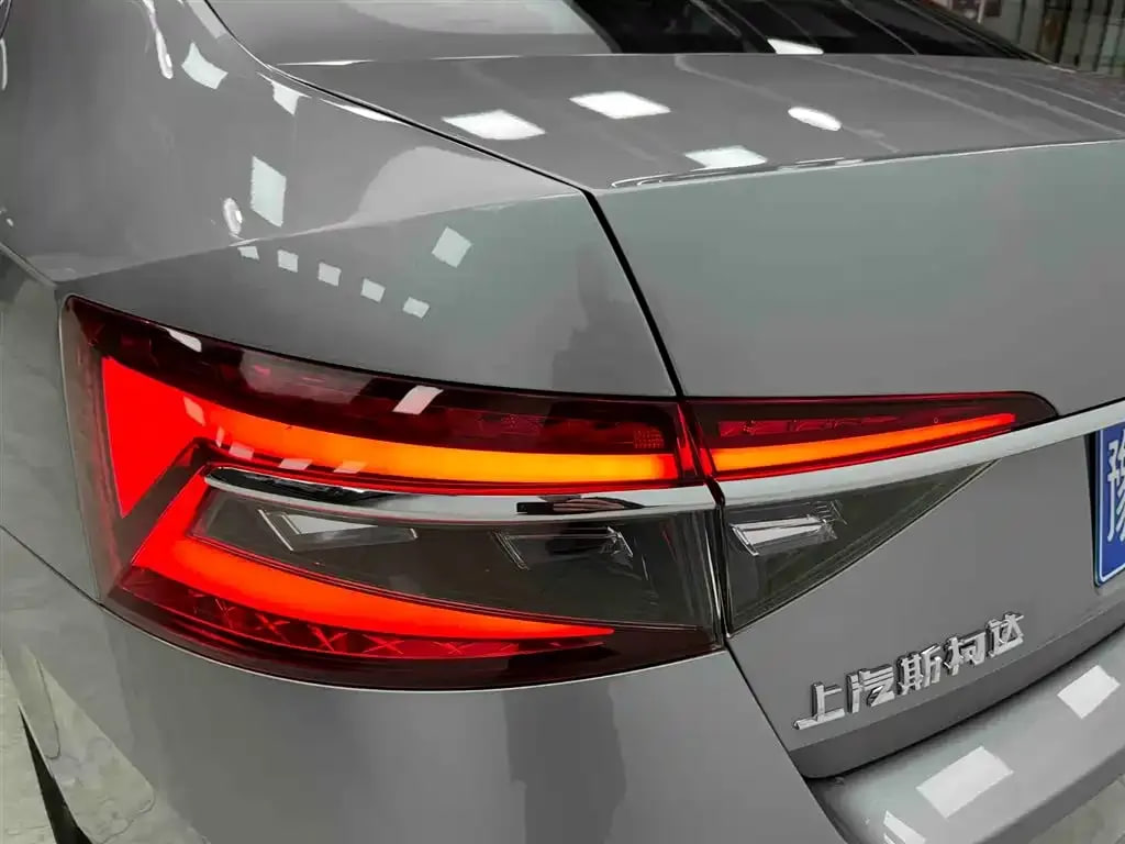 Skoda Superb — фото 8