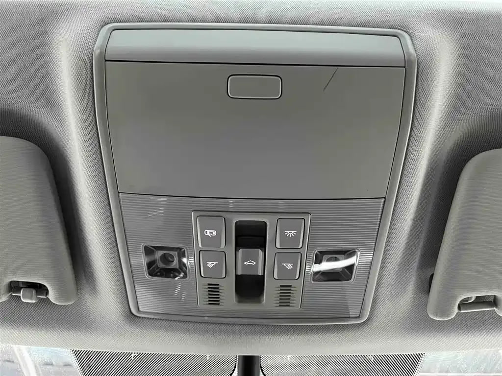 Skoda Superb — фото 12