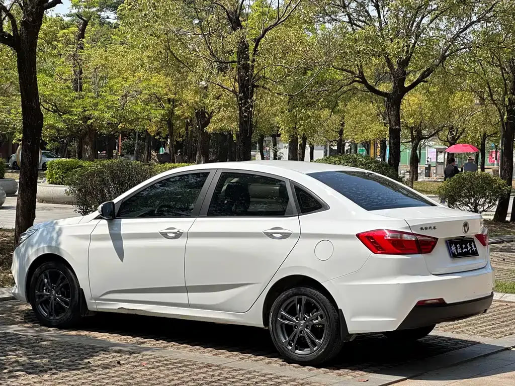 Changan Eado DT — фото 3