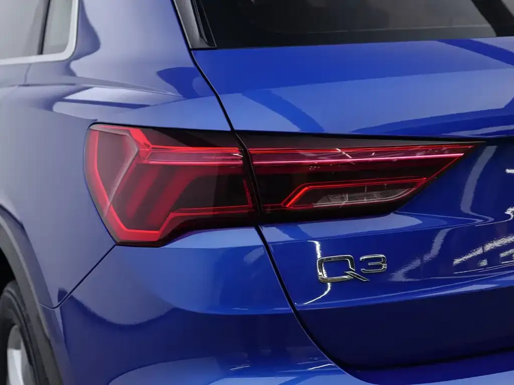 Audi Q3 — фото 11
