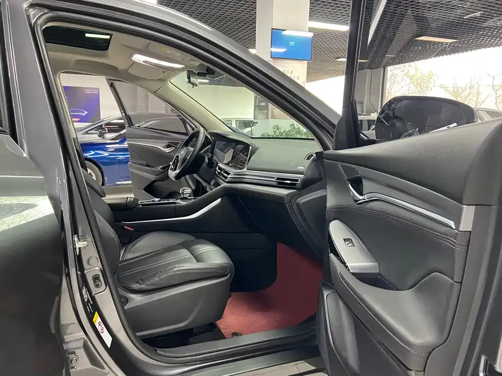 Changan Cs75Plus — фото 11