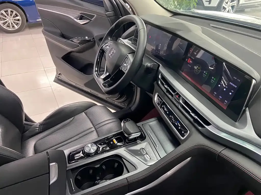 Changan Cs75Plus — фото 14