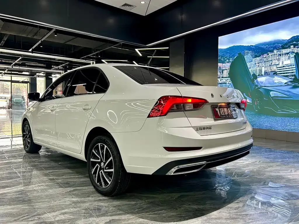 Skoda Rapid — фото 4