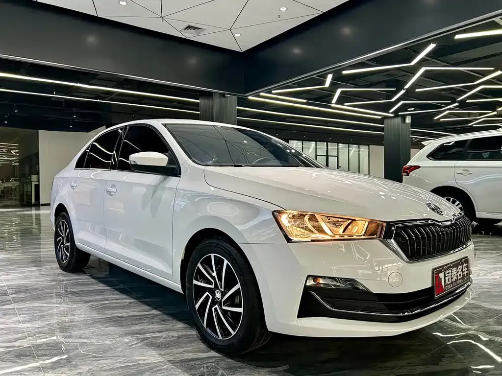 Skoda Rapid — фото 6