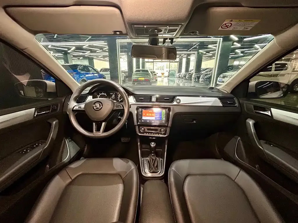 Skoda Rapid — фото 8