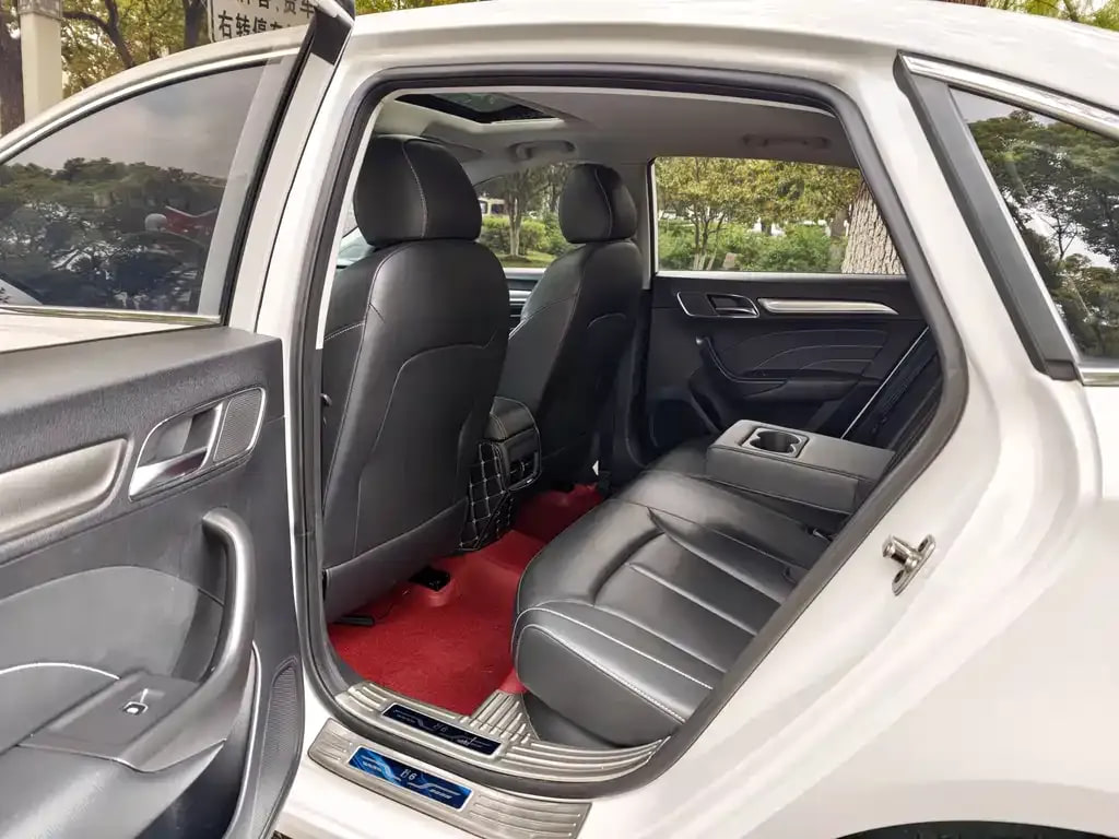 Roewe i6 Classic — фото 3