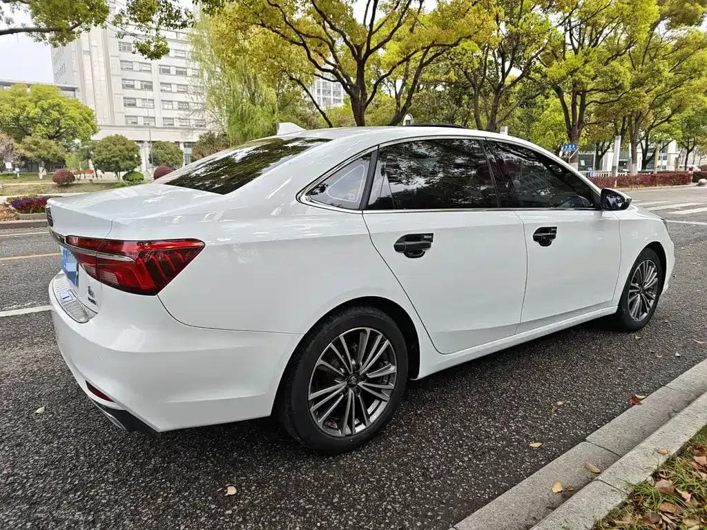 Roewe i6 Classic — фото 5