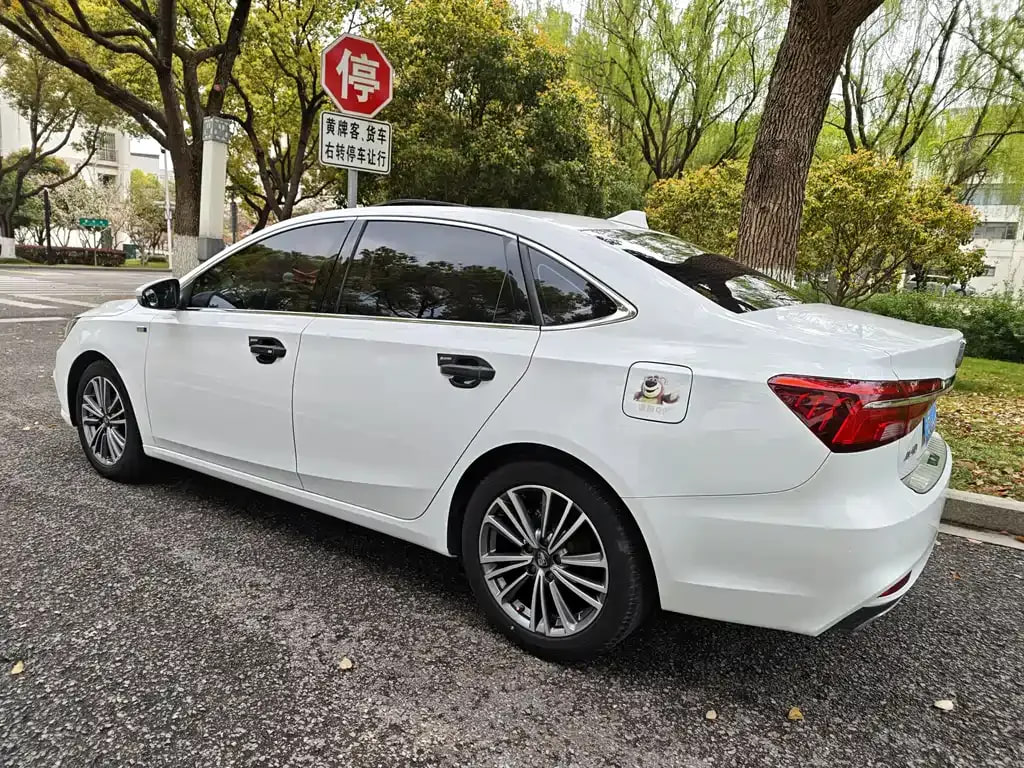 Roewe i6 Classic — фото 6
