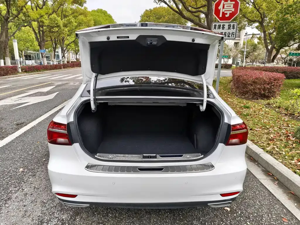 Roewe i6 Classic — фото 10