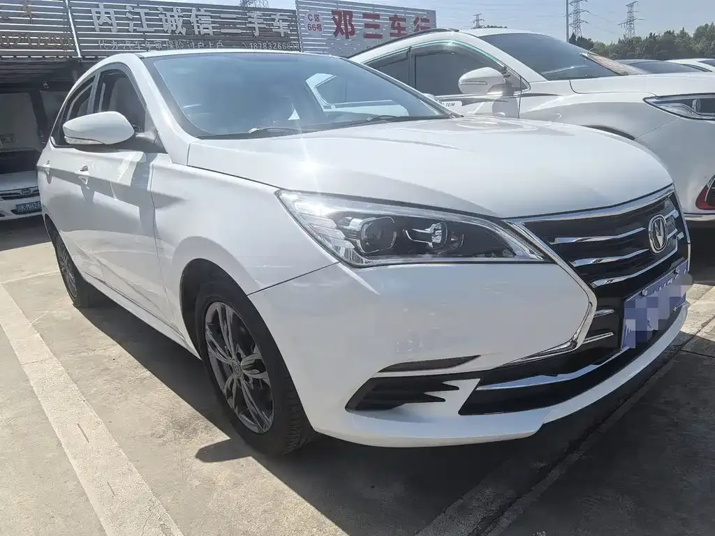 Changan Eado DT — фото 3