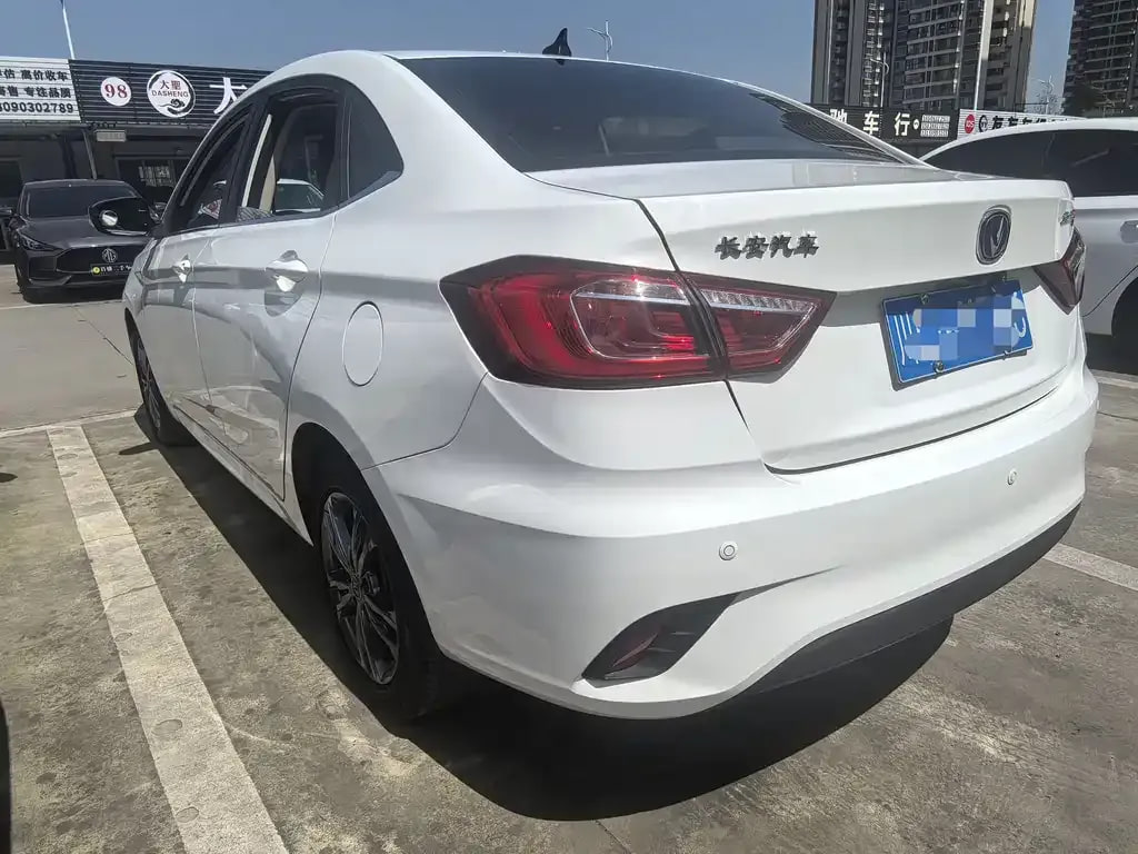 Changan Eado DT — фото 5