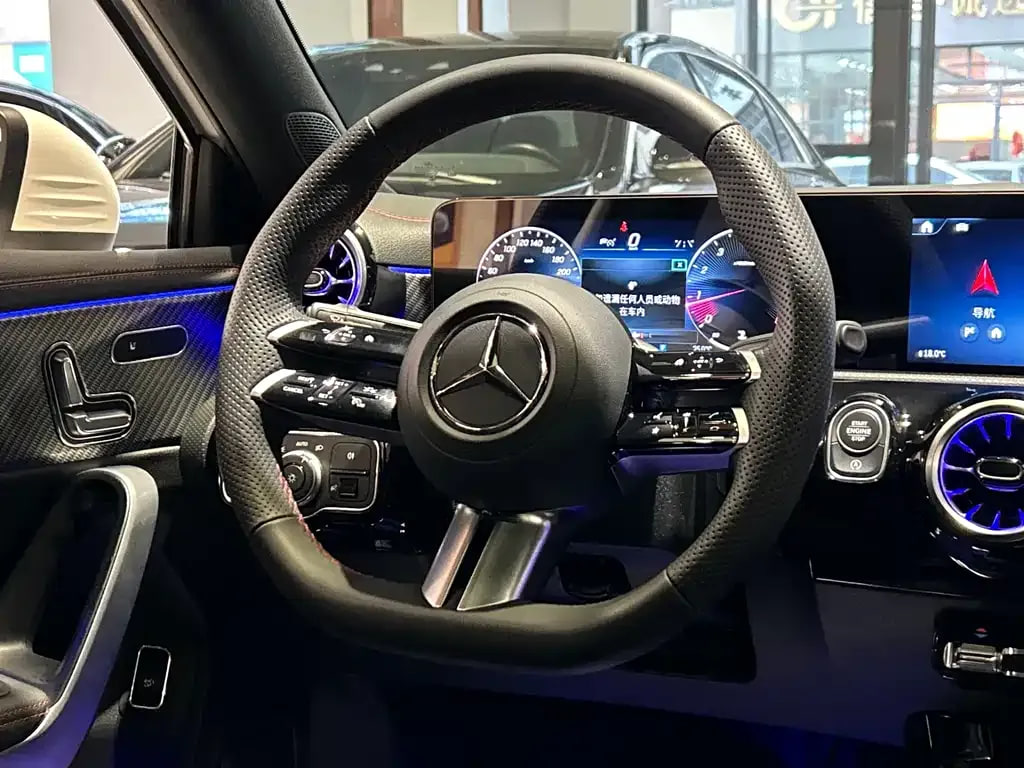 Mercedes-Benz A-Class — фото 13