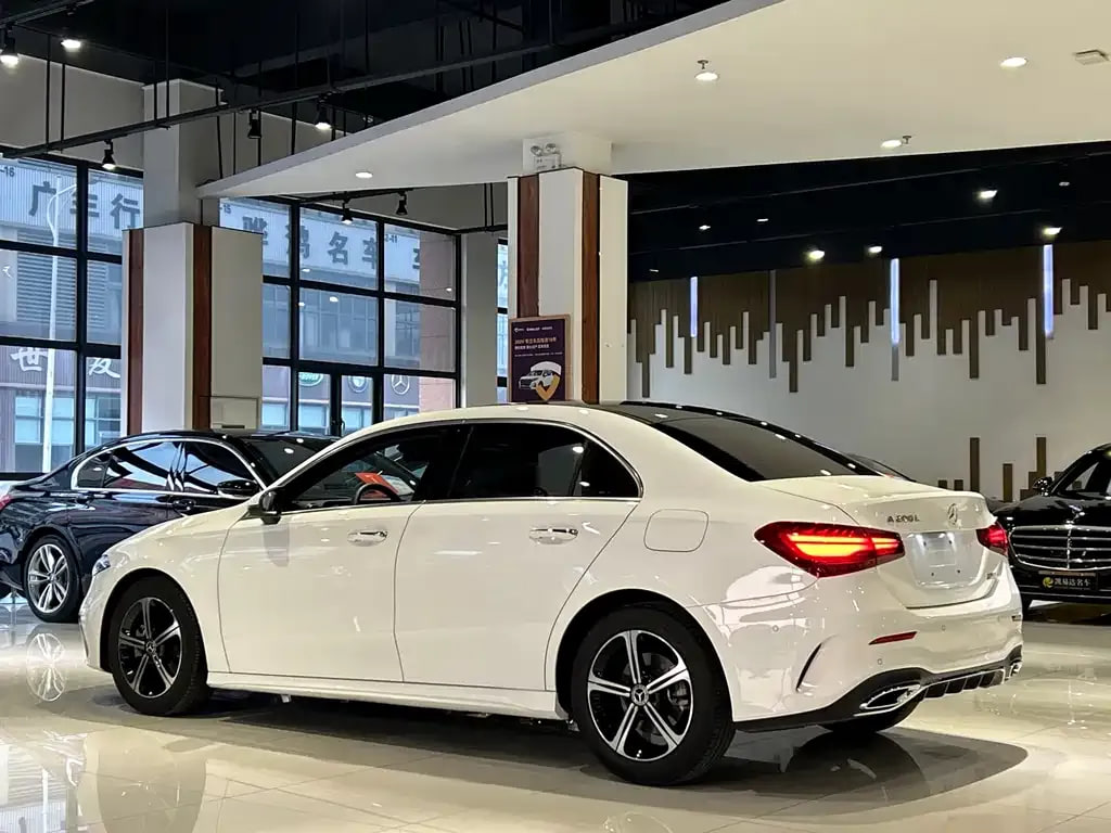 Mercedes-Benz A-Class — фото 15