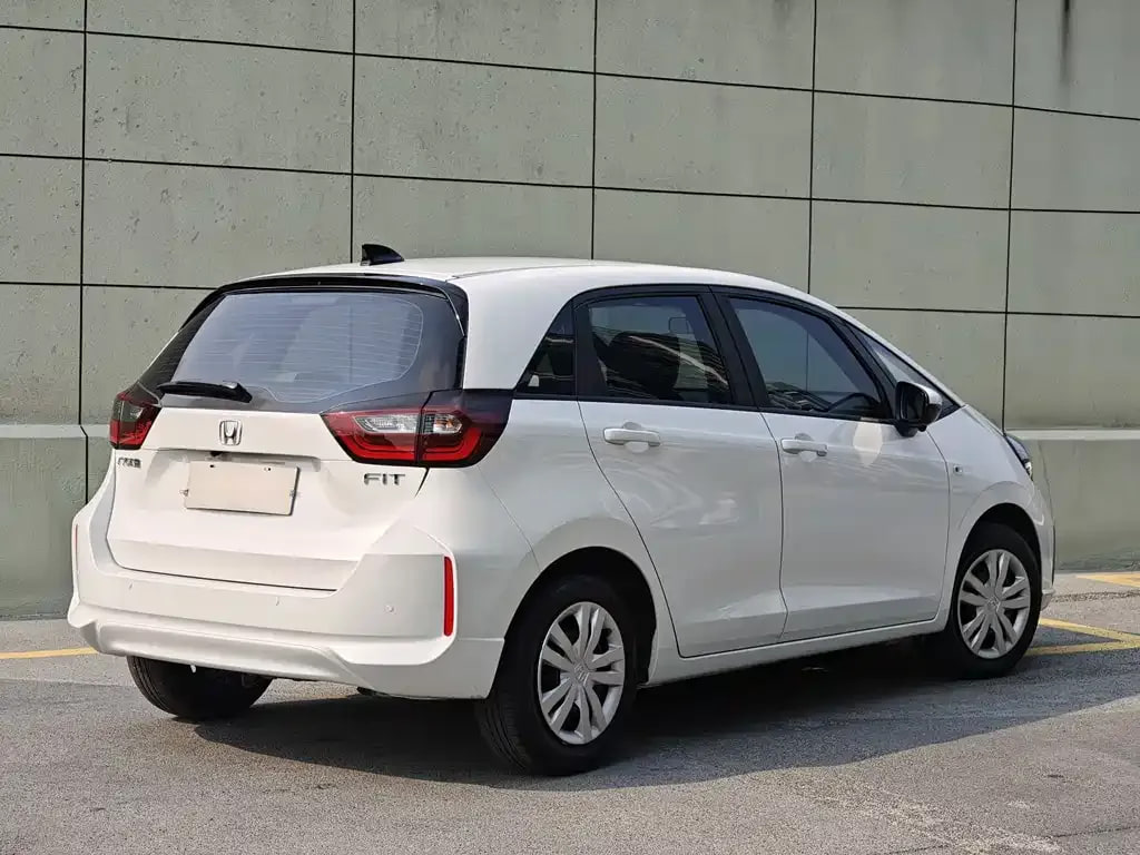 Honda Fit — фото 9