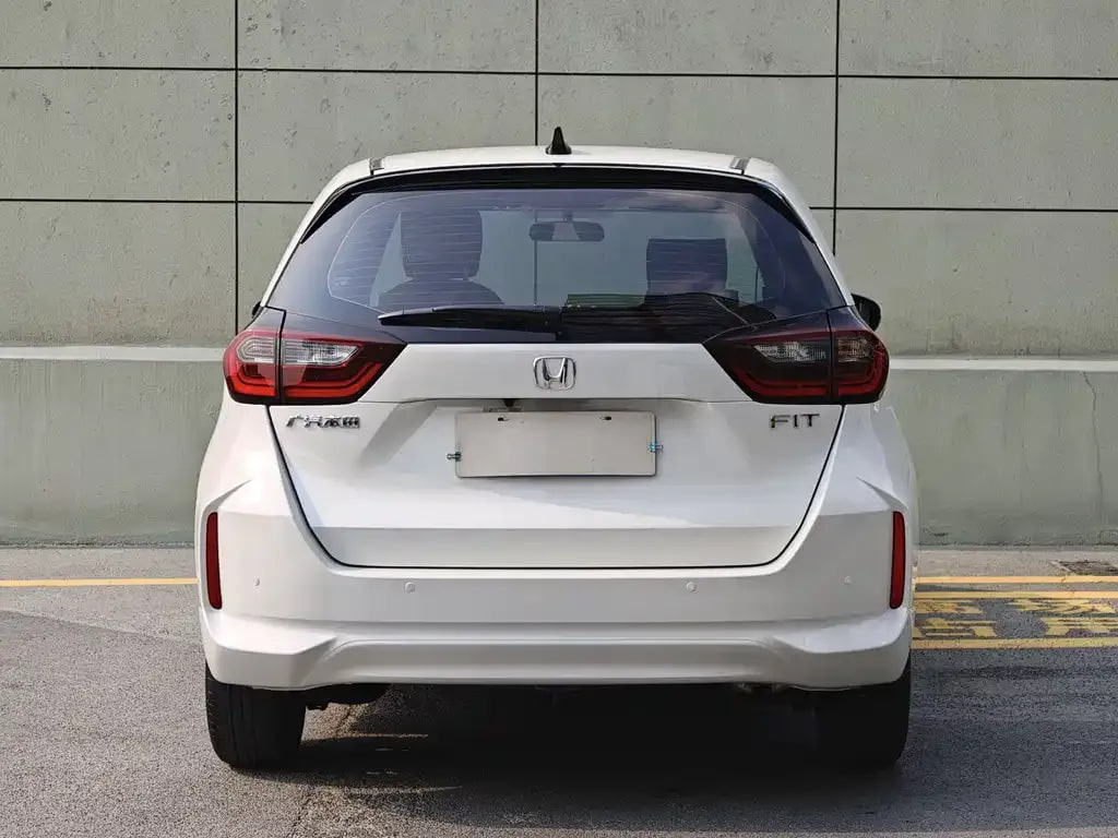 Honda Fit — фото 11