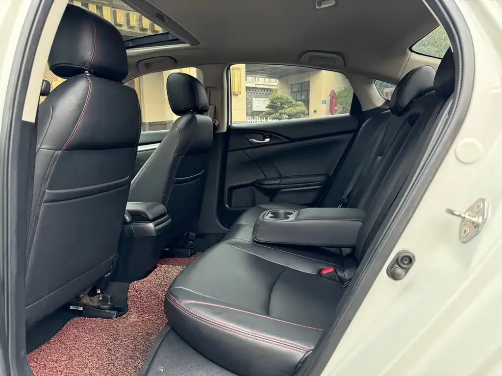 Honda Civic — фото 5