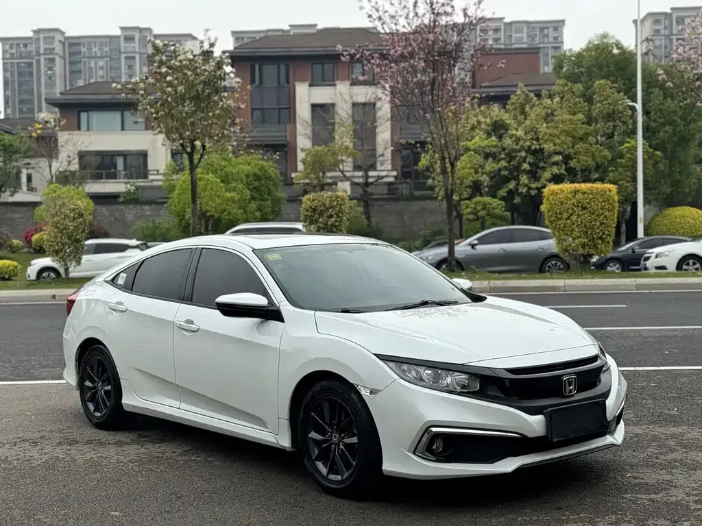 Honda Civic — фото 7