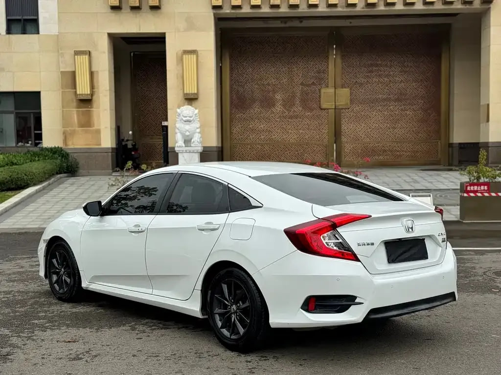 Honda Civic — фото 9