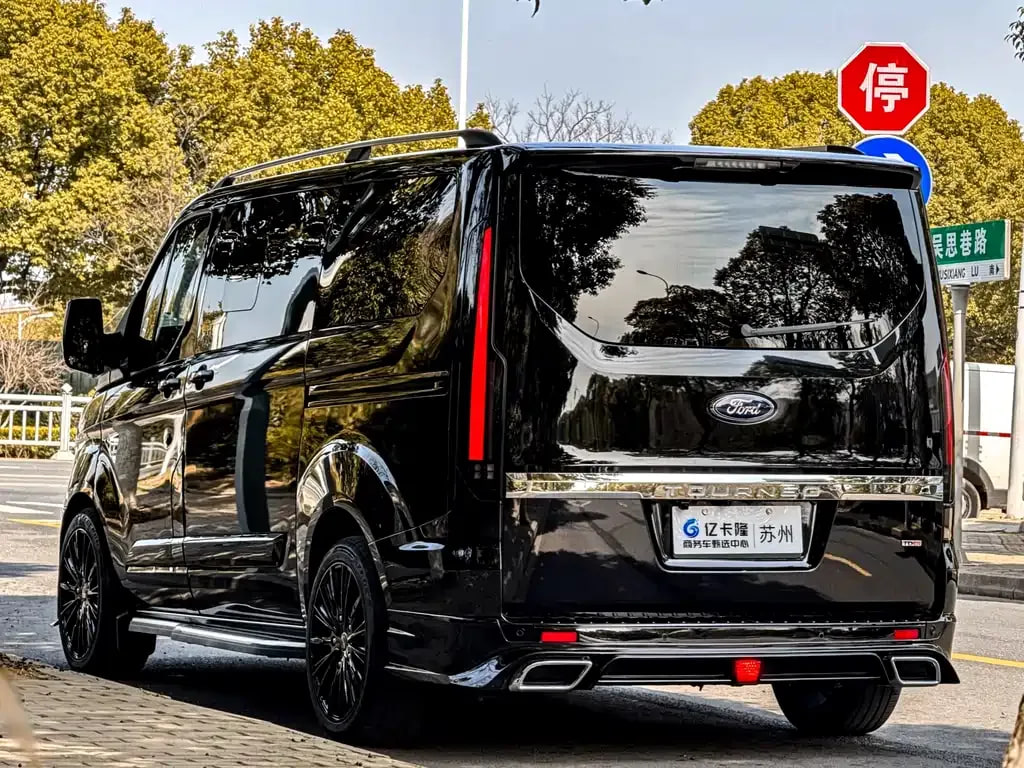 Ford Transit Black Knight — фото 10