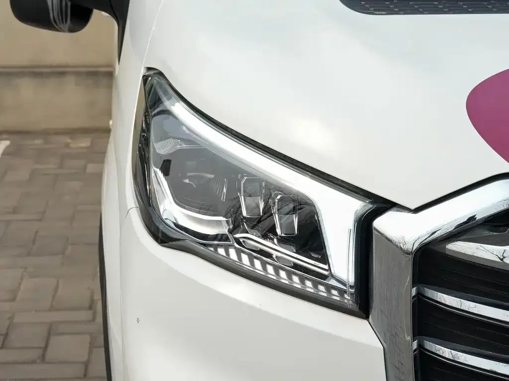 SAIC Maxus MAXUS V90 Fang Che — фото 3