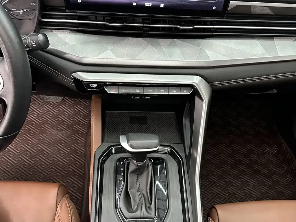 Geely Yuan Jing X6 — фото 10
