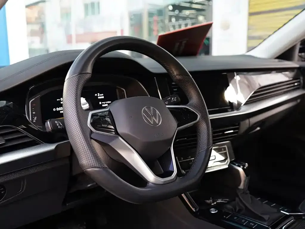 Volkswagen Passat — фото 14
