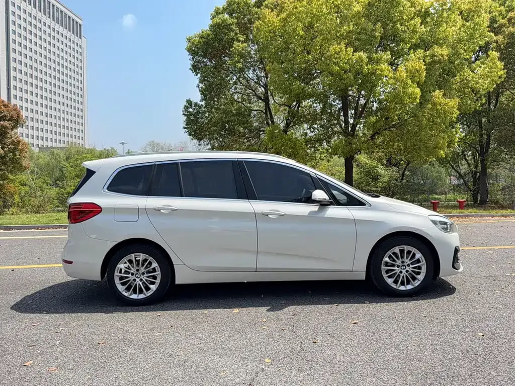 BMW 2 Xi Duo Gong Neng Lv Xing Che — фото 6