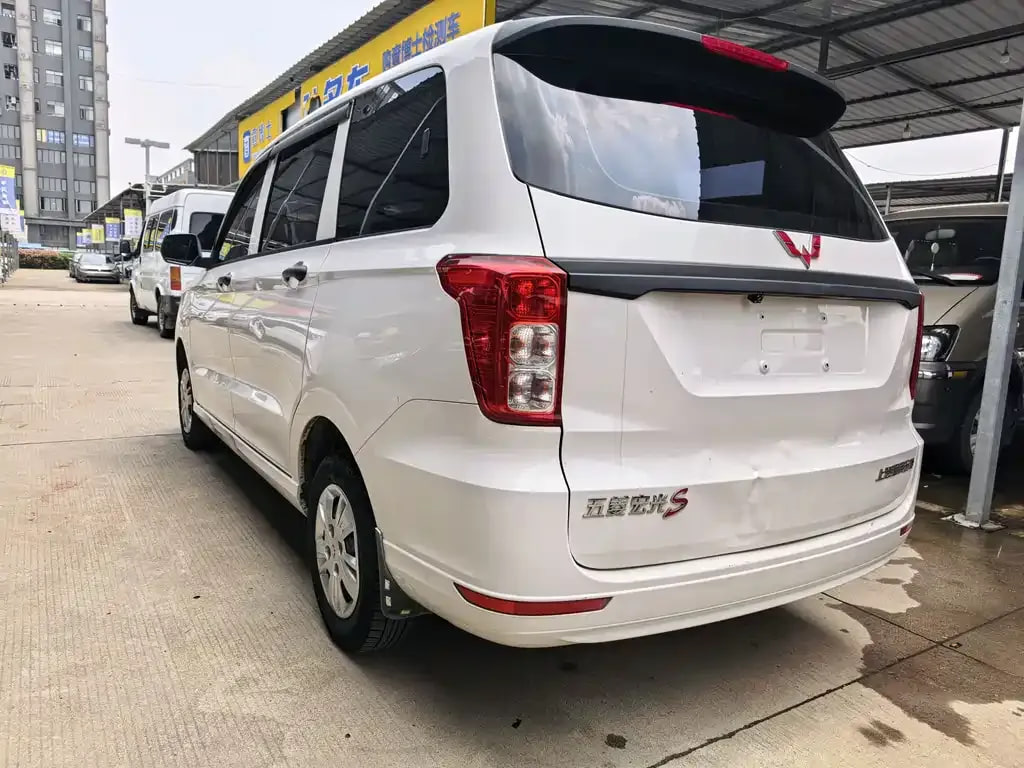 Wuling Hongguang — фото 3