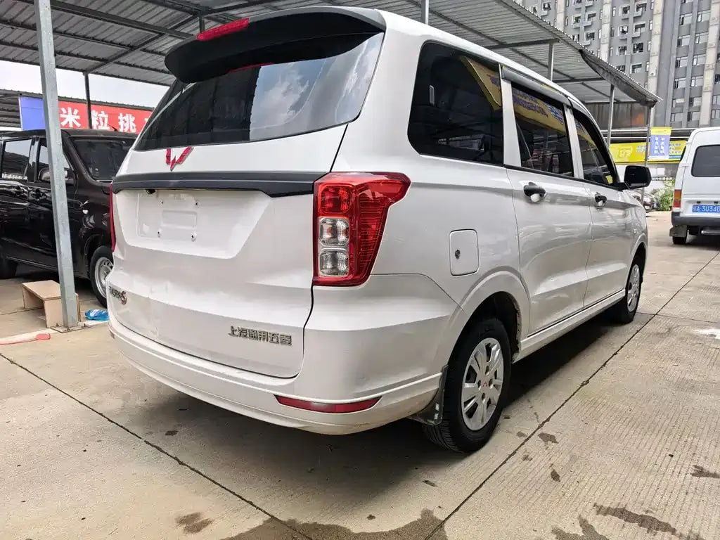 Wuling Hongguang — фото 6