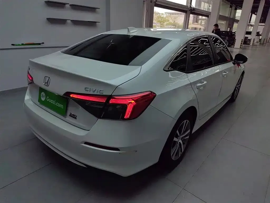 Honda Civic — фото 15