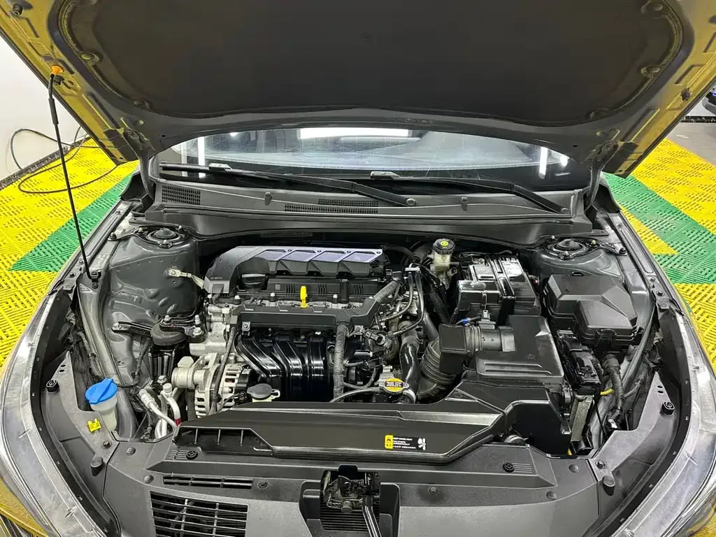 Hyundai Elantra — фото 10