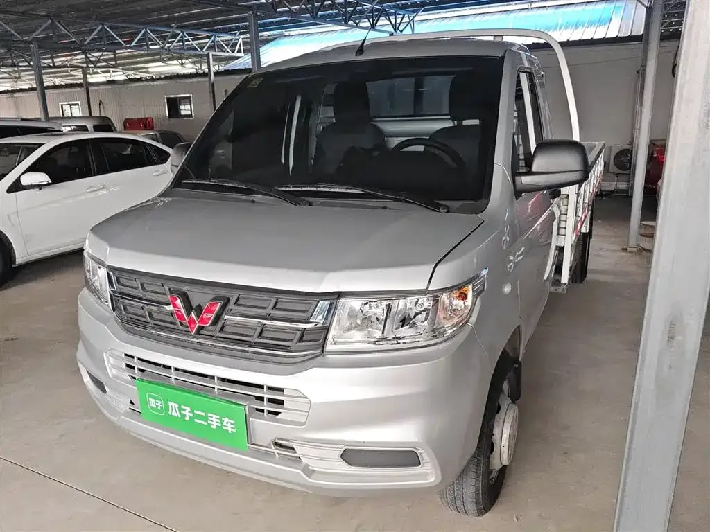 Wuling Rongguang Xinka