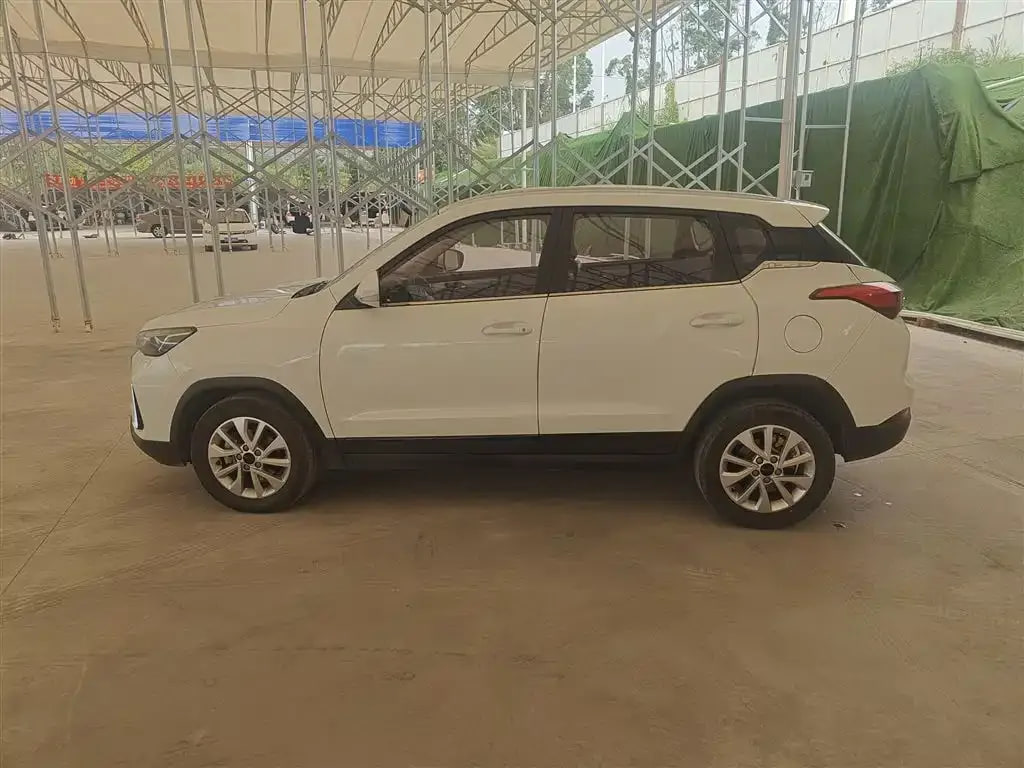 BAIC X3 — фото 9