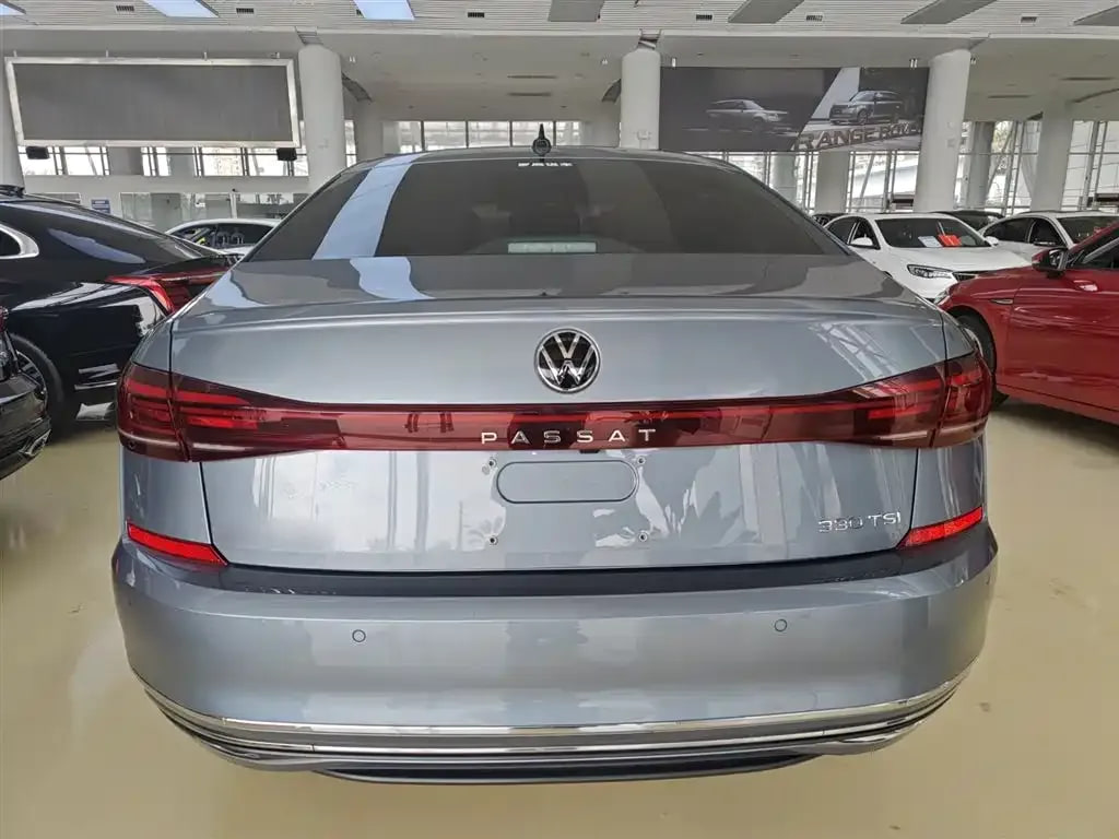 Volkswagen Passat — фото 2