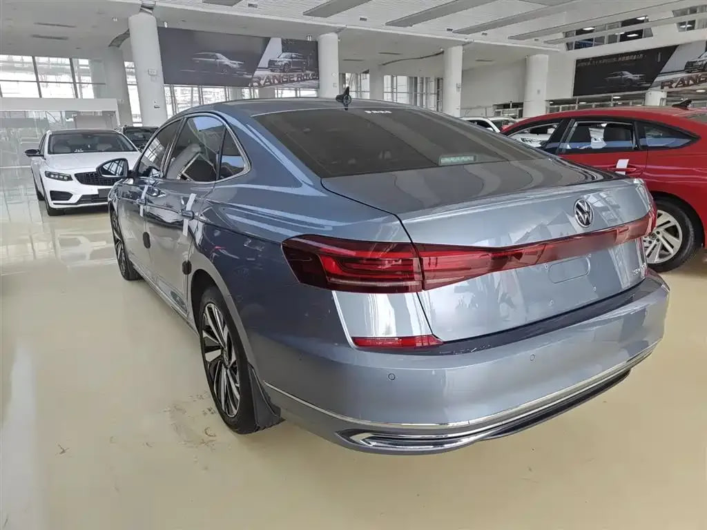 Volkswagen Passat — фото 5